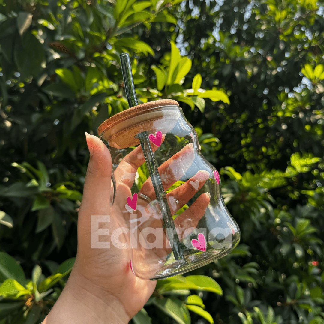 Pink heart wavy glass tumbler with bamboo lid and reusable straw – 530ml