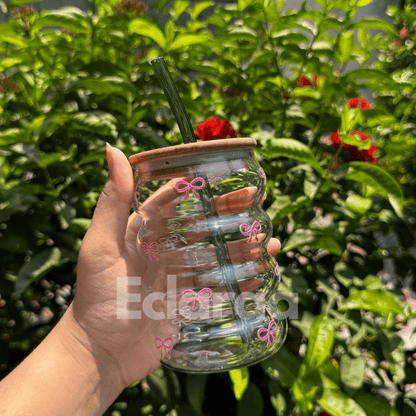 BOW wavy shaped cola can glass tumbler with bamboo lid and straw – 530ml capacity