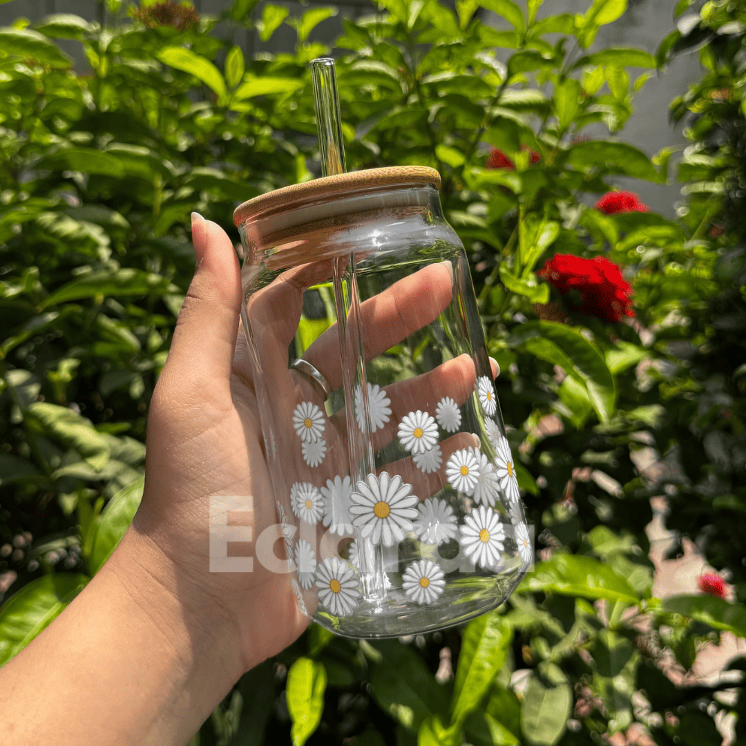 Daisy floral UVDTF round glass tumbler with bamboo lid and straw – 540ml